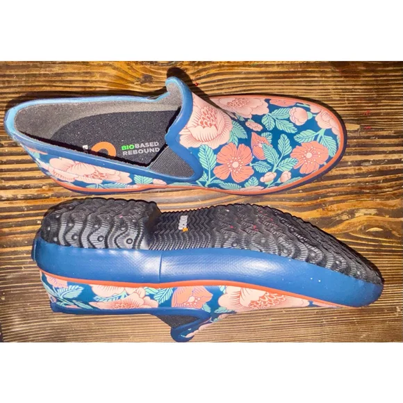 BOGS Garden Gorgeous Cottagecore Waterproof Floral Support Cushion Clogs size 8 - Picture 4 of 7
